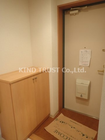 フジテラス南森町の玄関|収納もある玄関です