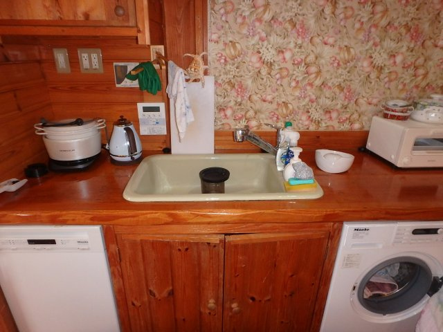 S1720H　吉佐美ログハウスのキッチン