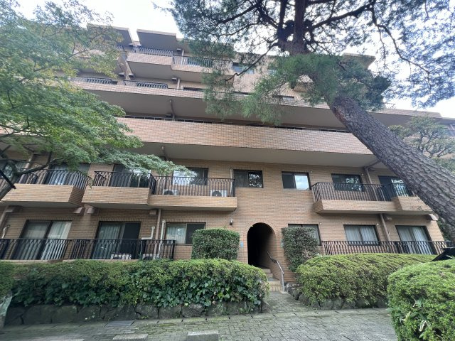 東急ドエルアルス弦巻1号棟の外観