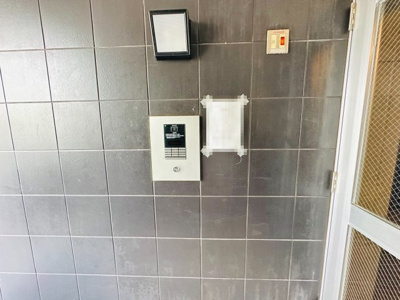 【防犯設備】 | World Hills NAHA　1階