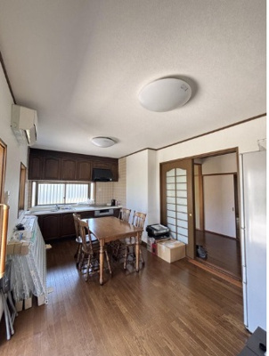 【居間・リビング】 | 淡路市江井　別荘用中古住宅　 | リビングルーム画像