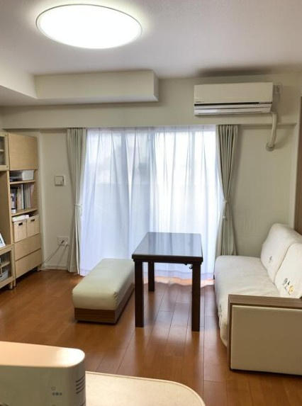 グラン・コート西京極Ⅱの居間・リビング