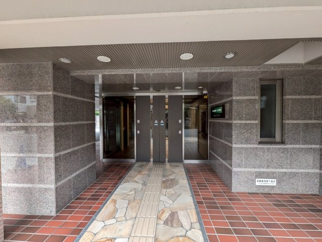 グラン・コート西京極Ⅱのエントランス