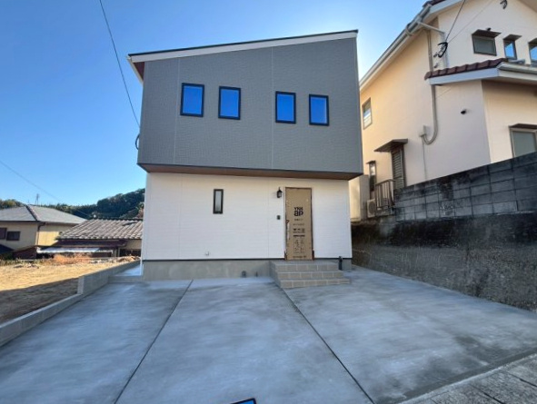 下伊敷3丁目　新築戸建ての外観|閑静な住宅街の一画。