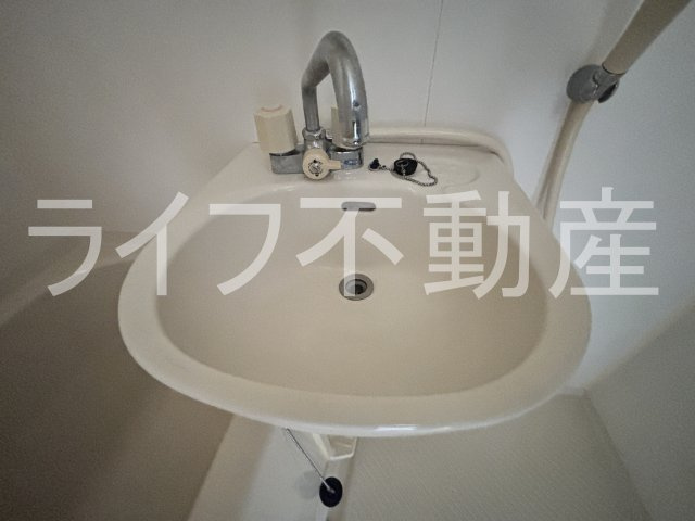 ウィンライフ近大前の洗面所|脱衣スペースもあります