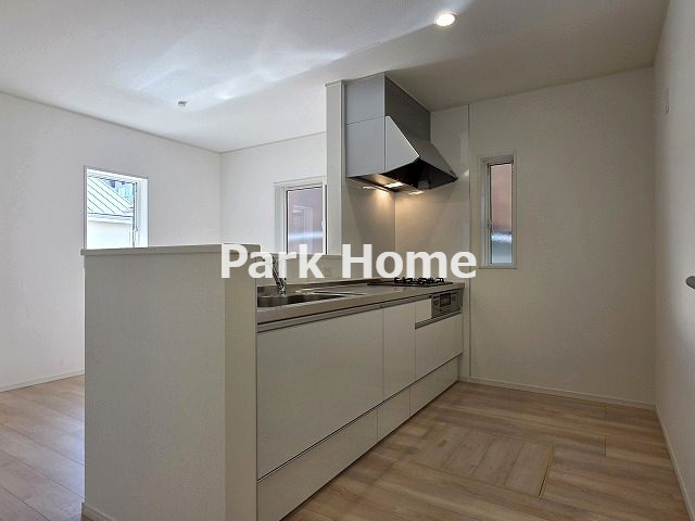 高知市薊野南町 -１号棟-新築戸建てのキッチン