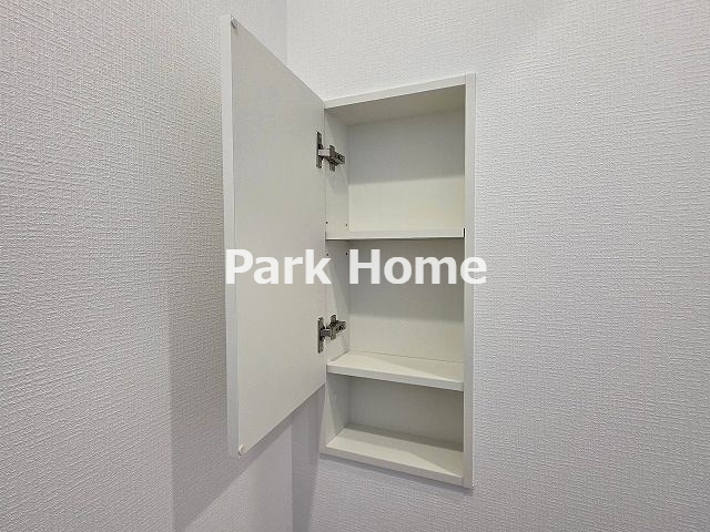 高知市薊野南町 -１号棟-新築戸建てのトイレ|２F:トイレ収納棚