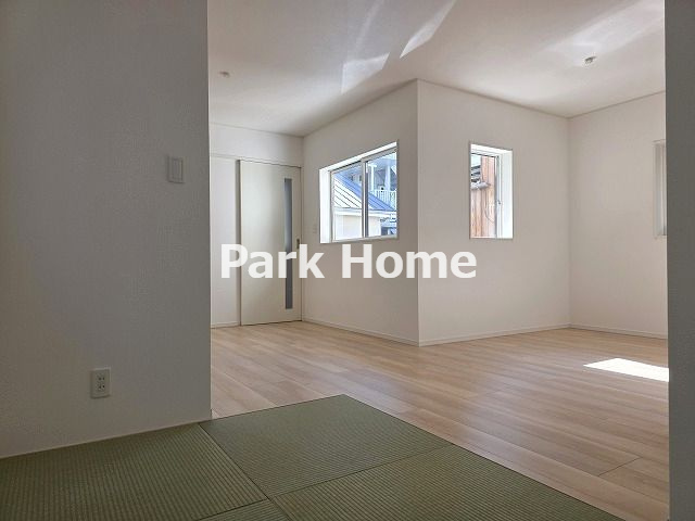 高知市薊野南町 -１号棟-新築戸建ての居間・リビング