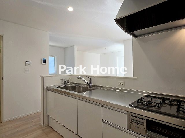 高知市薊野南町 -１号棟-新築戸建てのキッチン