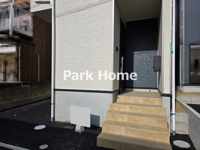 高知市薊野南町 -１号棟-新築戸建ての玄関