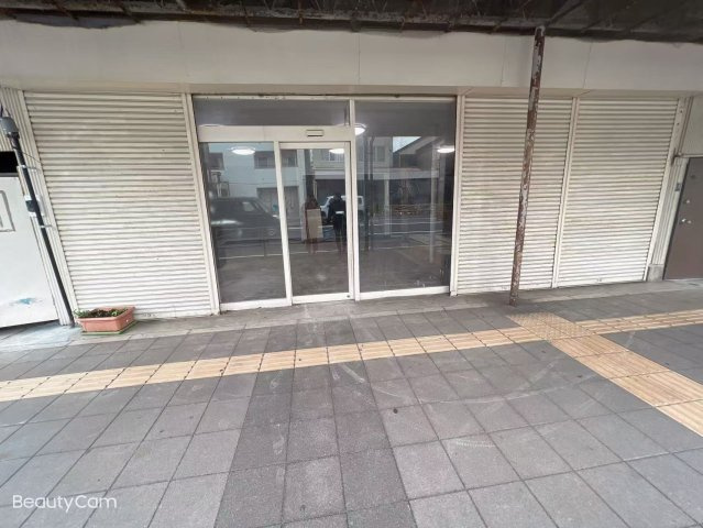 県立大学店舗事務所の画像