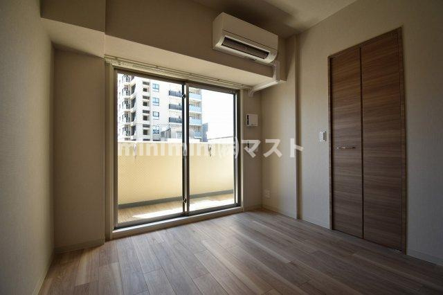 ミラージュパレス玉造デフィの洋室