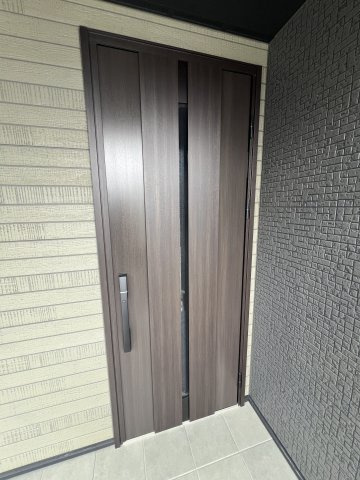 矢場町1丁目戸建のエントランス