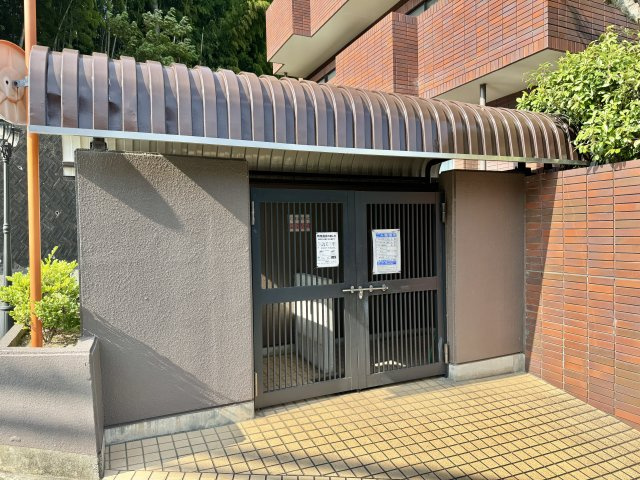 リヴァージュ高林のその他共用部分|こちらはゴミ置き場。キレイに管理されています。
