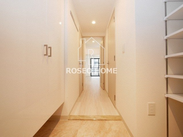 ジオエント新町の玄関