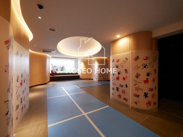 ジオエント新町のロビー