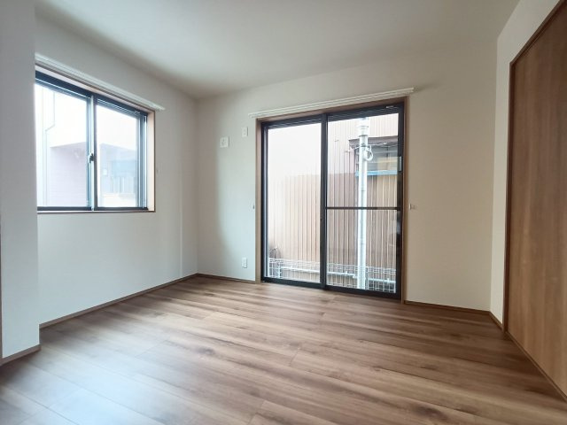 八潮市　古新田　新築戸建　　全1棟の洋室|広々とした洋室です