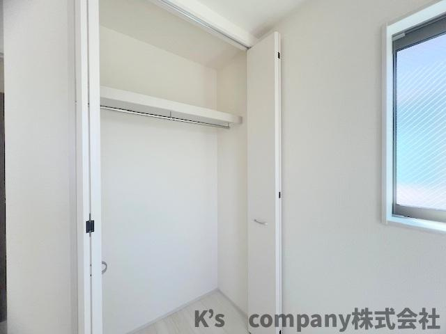 茅ヶ崎市松浪2丁目　新築戸建　3号棟の収納|洋室4.5帖の収納スペース◇