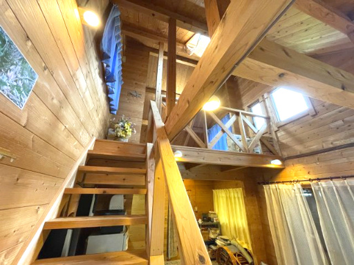 高島市新旭町熊野本中古ログハウスの内装