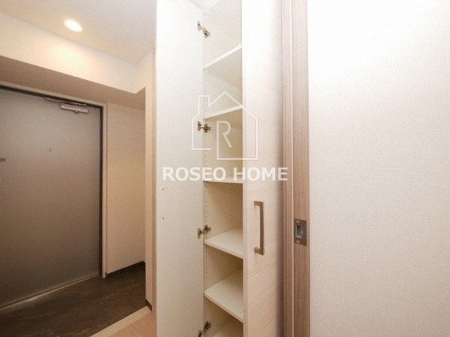 エル・セレーノ大阪天神橋の収納