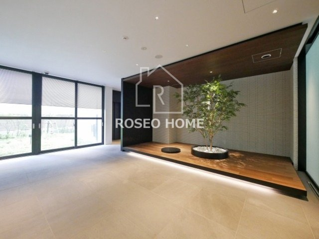 エル・セレーノ大阪天神橋のエントランス