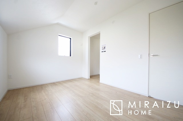 【寝室】 | 建物完成につき、実際のお部屋をごゆっくりご見学いただけます。お休みの日にご家族で見学はいかがでしょう。