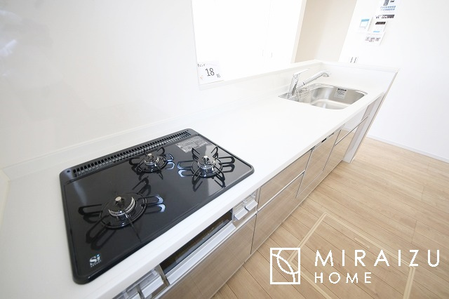 【キッチン】 | 建物完成につき、実際のお部屋をごゆっくりご見学いただけます。お休みの日にご家族で見学はいかがでしょう。