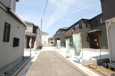 【前面道路含む現地写真】 | 早稲田7丁目新築戸建てB棟