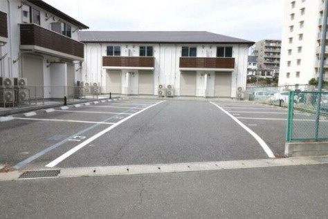 サンライズ飯山満の駐車場