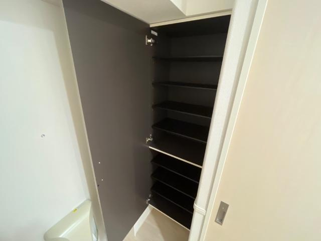 ローズガーデン舟入南の収納|下駄箱