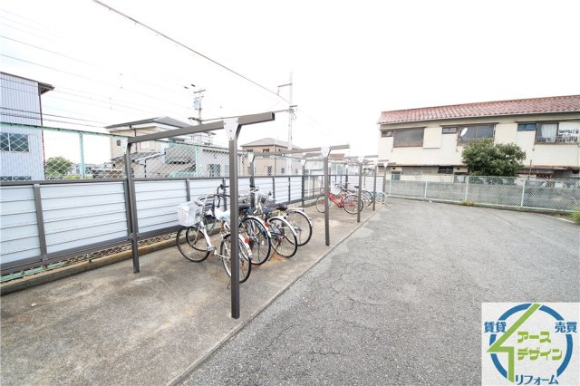 シャトラン藤江の駐車場