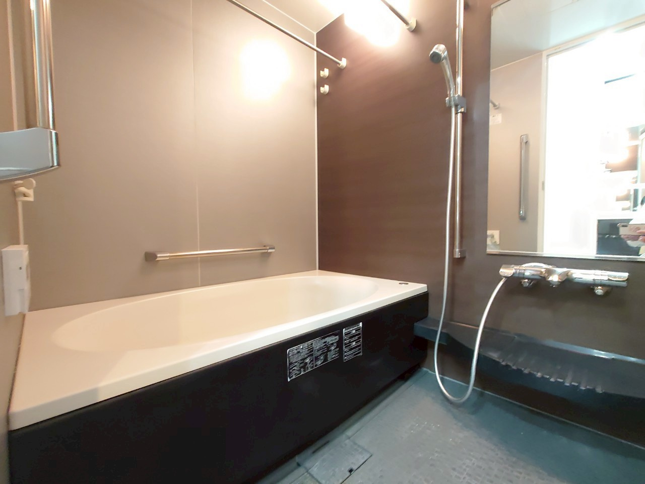 地下鉄『四条』駅徒歩2分＆阪急『烏丸』駅徒歩４分☆リフォーム完了で即入居可能☆四条烏丸クロスマークの浴室|浴室