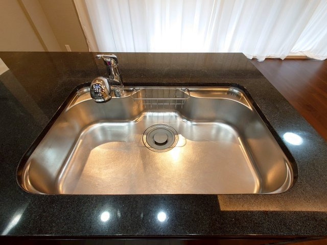 地下鉄『四条』駅徒歩2分＆阪急『烏丸』駅徒歩４分☆リフォーム完了で即入居可能☆四条烏丸クロスマークのキッチン|シンク