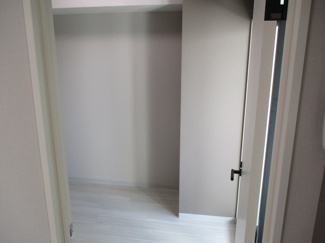 【洋室】 | フェリスメゾン嘉真－MIHARA・LEBEN－