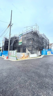 【前面道路含む現地写真】