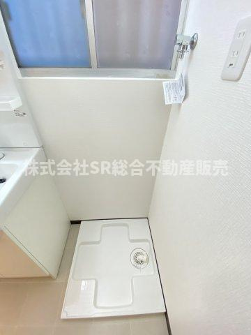 東鴻池町4丁目中古戸建のランドリースペース|室内洗濯機置場が設置されました！