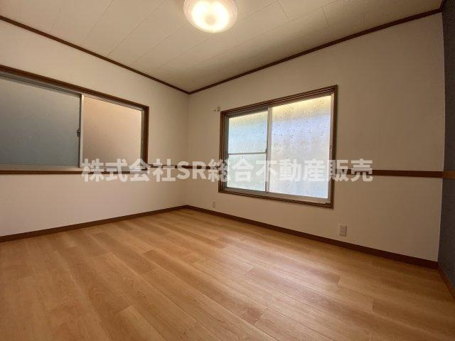 東鴻池町4丁目中古戸建の子供部屋|2面採光の明るいお部屋です！子供部屋にいかがでしょうか