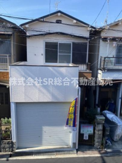 東鴻池町4丁目中古戸建の外観|小学校、公園、役所の窓口が徒歩10分圏内にあり閑静な住宅街で生活できます♪
前面道路が5.5ｍと広めで、駐車もしやすいです！