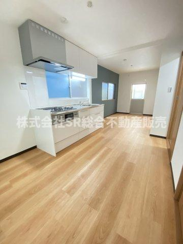 東鴻池町4丁目中古戸建の居間・リビング|ゆったりとしたリビングです