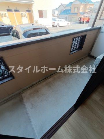 ガーデンコート平松APのバルコニー|同建物内別部屋の写真です。