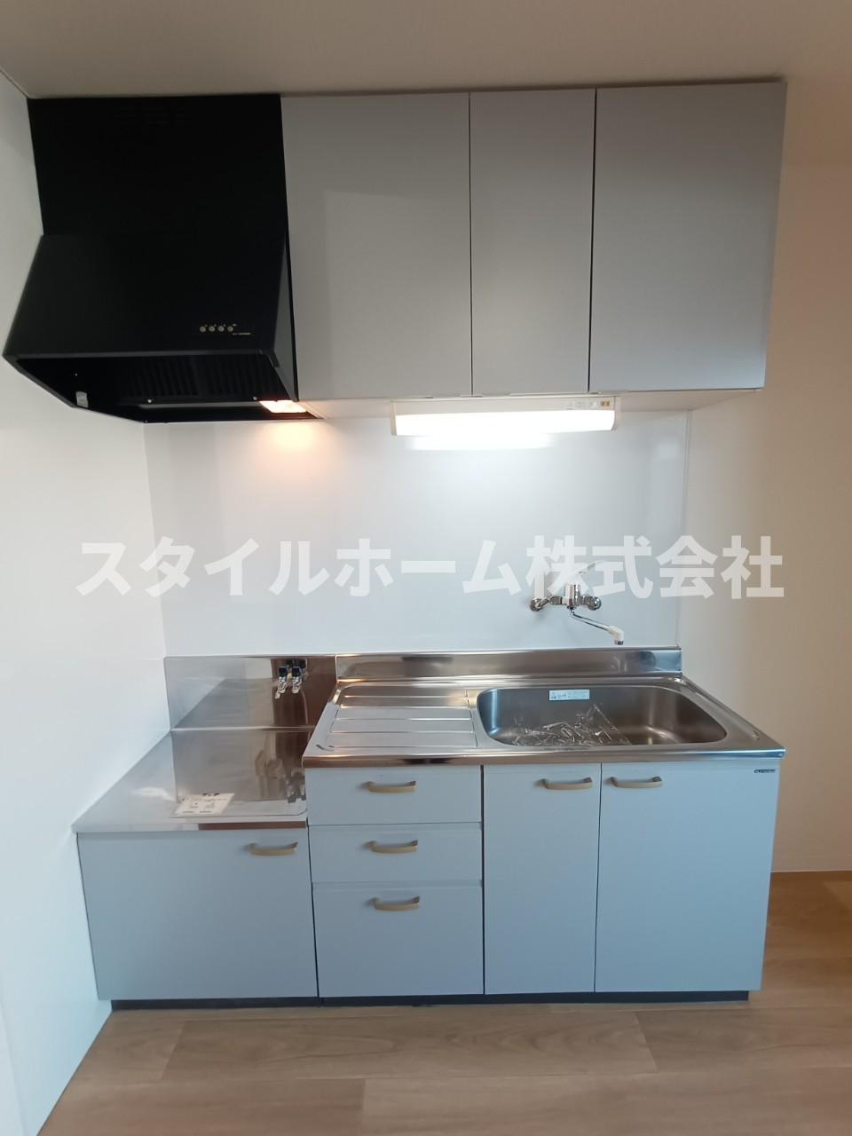 ガーデンコート平松APのキッチン|同建物内別部屋の写真です。