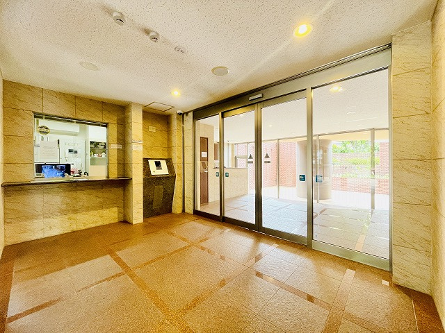 【エントランス】 | グランド・ルー博多南ガーデネッセ