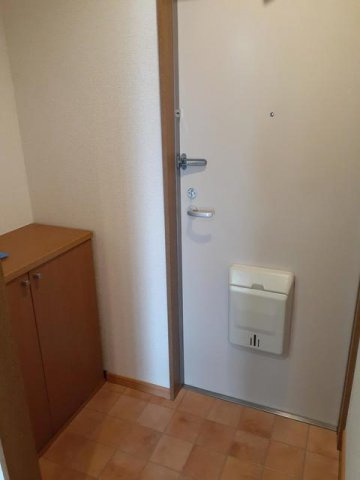 サンシャインハイツの玄関