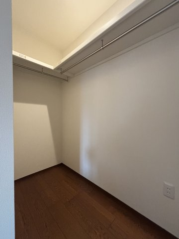 久留米市野中町8号地の収納|ウォークインクローゼットはたくさん収納できそうです♪