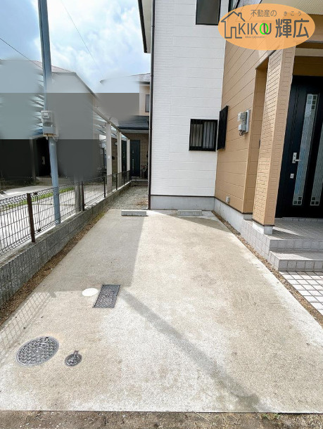 姫路市飾磨区今在家3丁目　中古戸建の駐車場