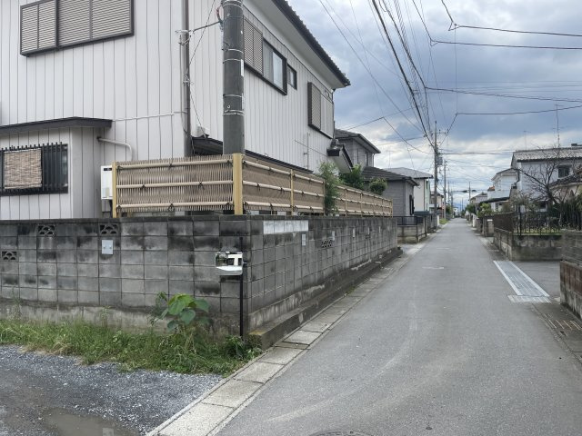 【前面道路含む現地写真】 | 深谷市上野台　ブルーミングガーデン　新築戸建　全1棟　1号棟