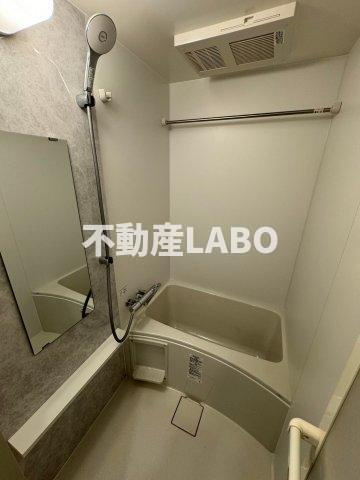 エスリード弁天町ルシェンテの浴室