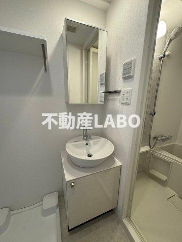 エスリード弁天町ルシェンテの洗面所