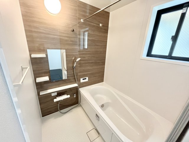 深井北町1期1棟の浴室