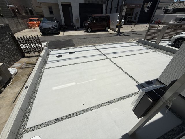 深井北町1期1棟の駐車場